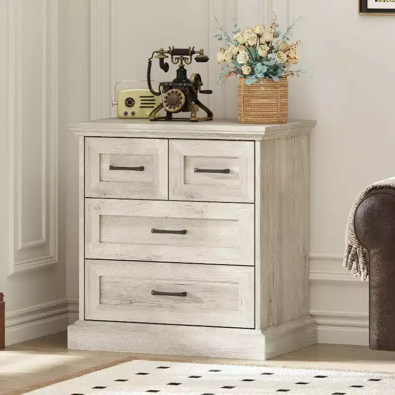 Commode verticale à tiroirs aspect bois