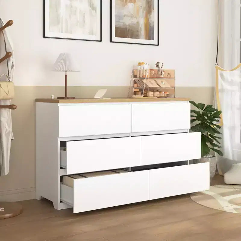 Commode blanche à tiroirs
