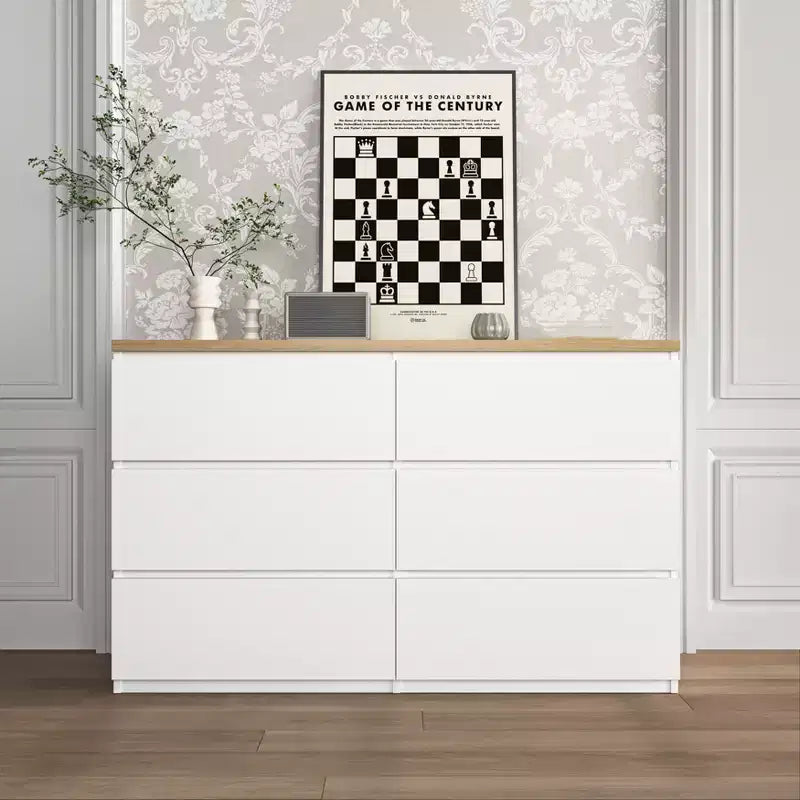 Commode blanche à tiroirs