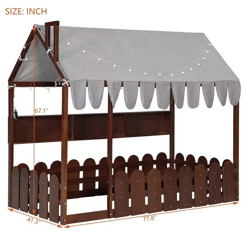 Lit cabane avec barrières et toit de tente